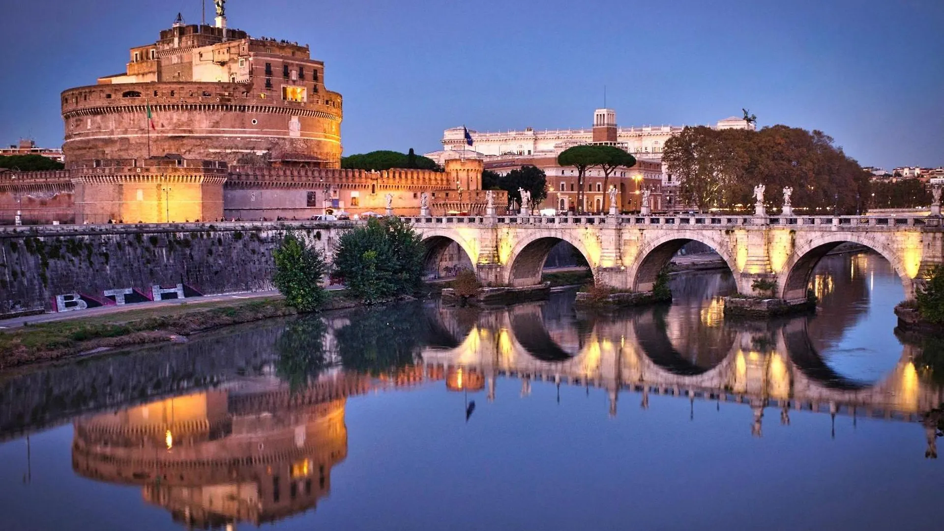 Dream House Re Di Roma - 50Mt To Metro Station, Central Position, 4Pax, 2Bdr Apartment